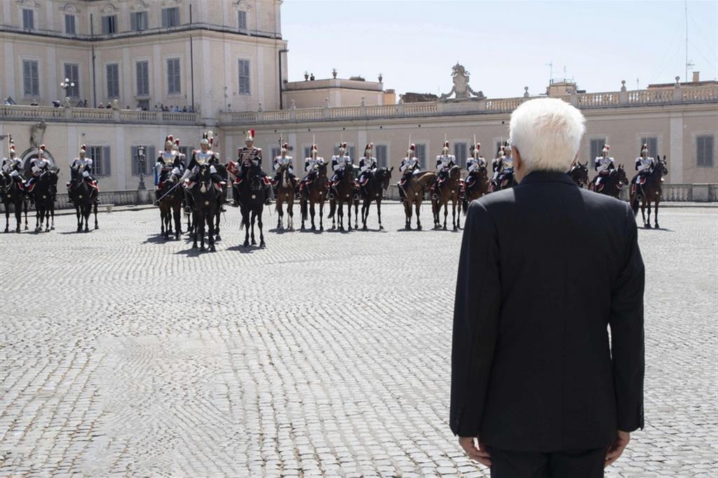 Il Cambio solenne della Guardia d'Onore da parte del Reggimento Corazzieri a cavallo con la Fanfara del IV Reggimento Carabinieri a cavallo, in occasione della Festa della Repubblica, Roma, 1 Giugno 2022.