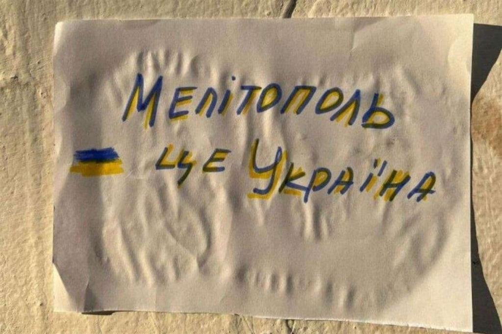 "Melitopol è Ucraina": la resistenza silenziosa nei biglietti anonimi