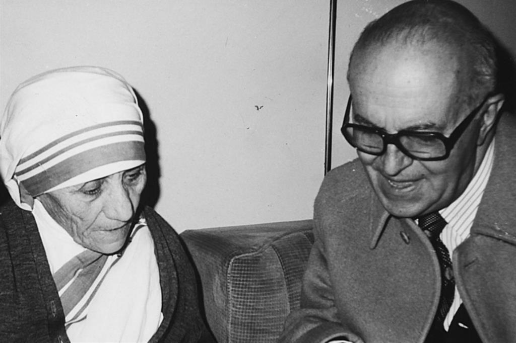 Marcello Candia con madre Teresa di Calcutta nel 1981