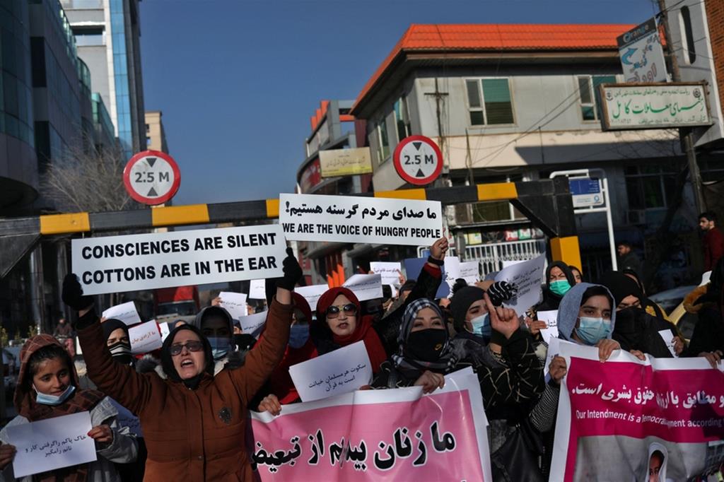 Una protesta delle donne afghane a Kabul