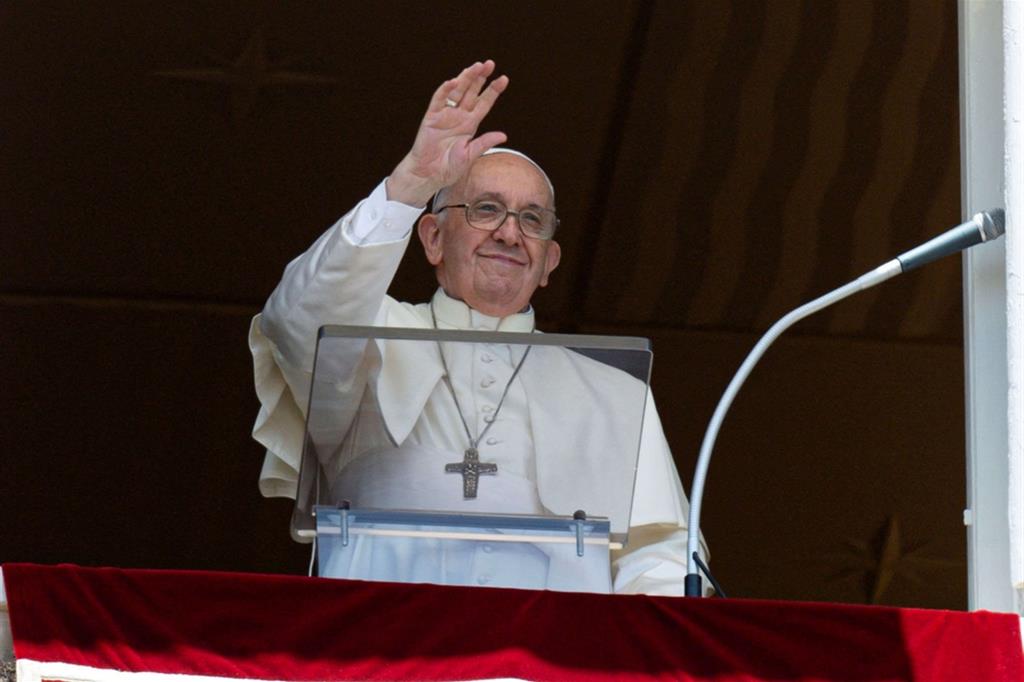 Il Papa: invocare la pace per i responsabili delle Nazioni