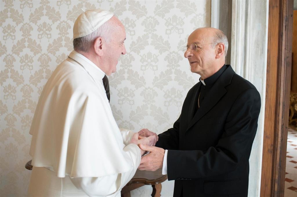 Papa Francesco con il prelato dell’Opus Dei, Fernando Ocáriz