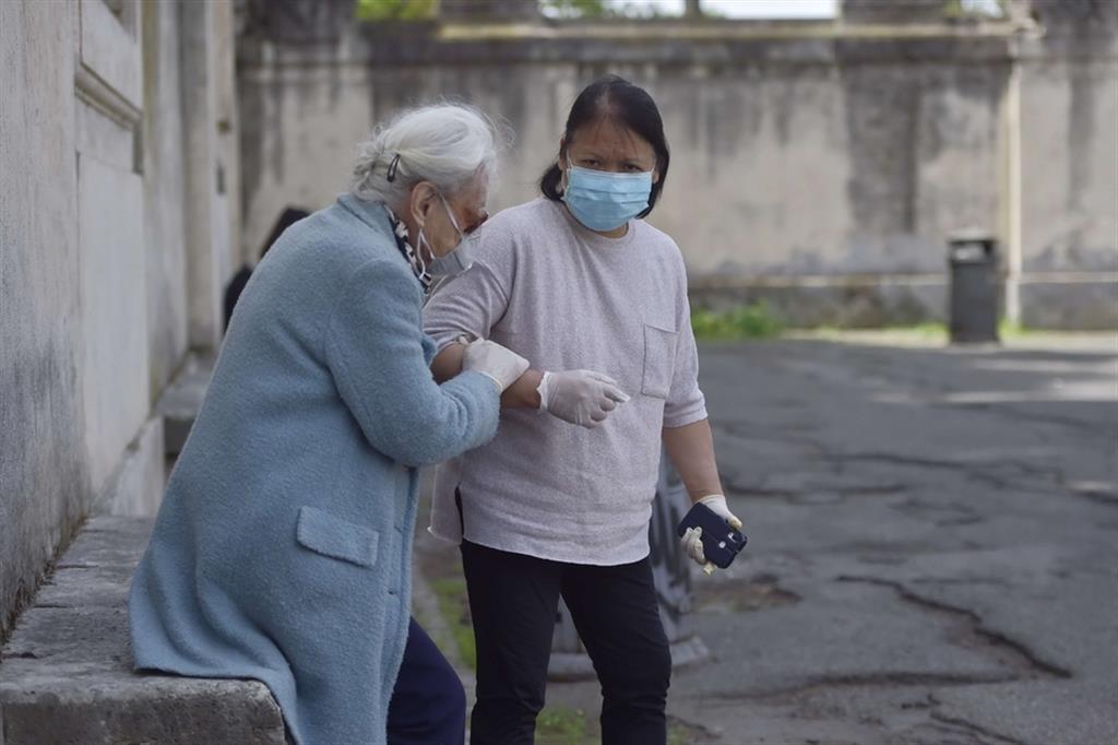 In Italia cresce il numero di anziani che hanno bisogno di assistenza domiciliare