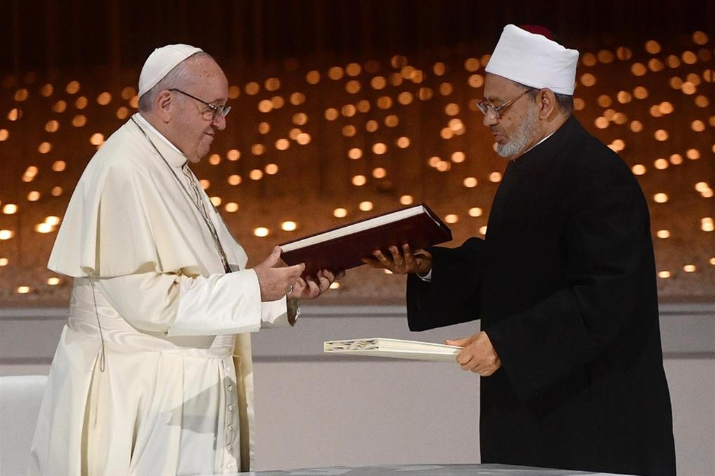 Il Papa e il grande imam di al-Azhar, Ahmad Al-Tayyeb, ad Abu Dhabi il 4 febbraio 2019