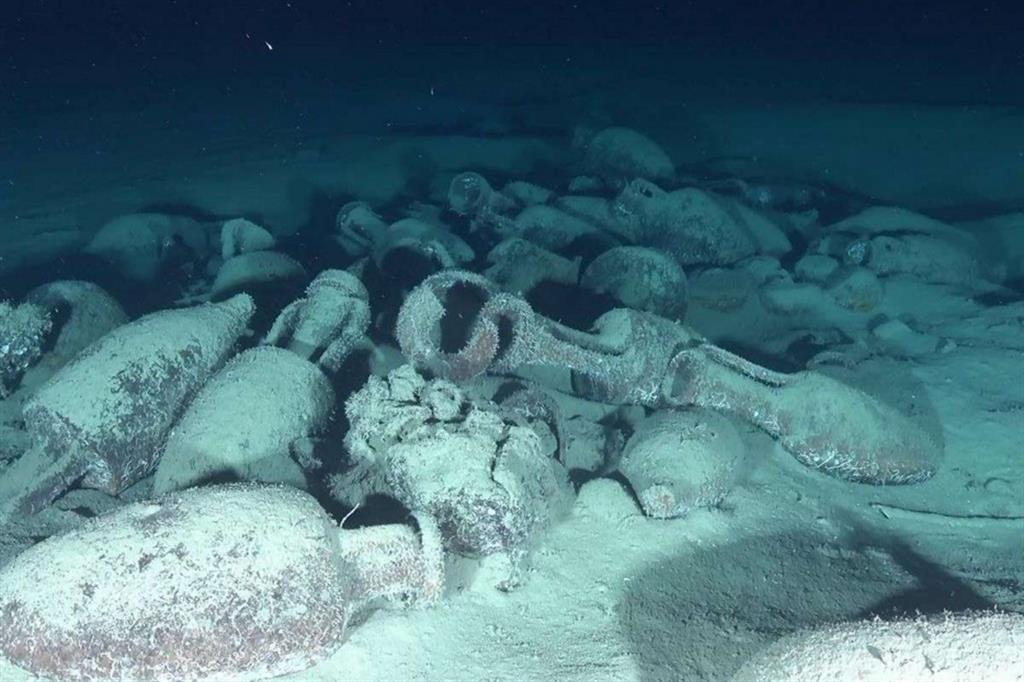 Un'immagine presa dal drone sottomarino Arthur di un relitto romano nel Canale di Sicilia