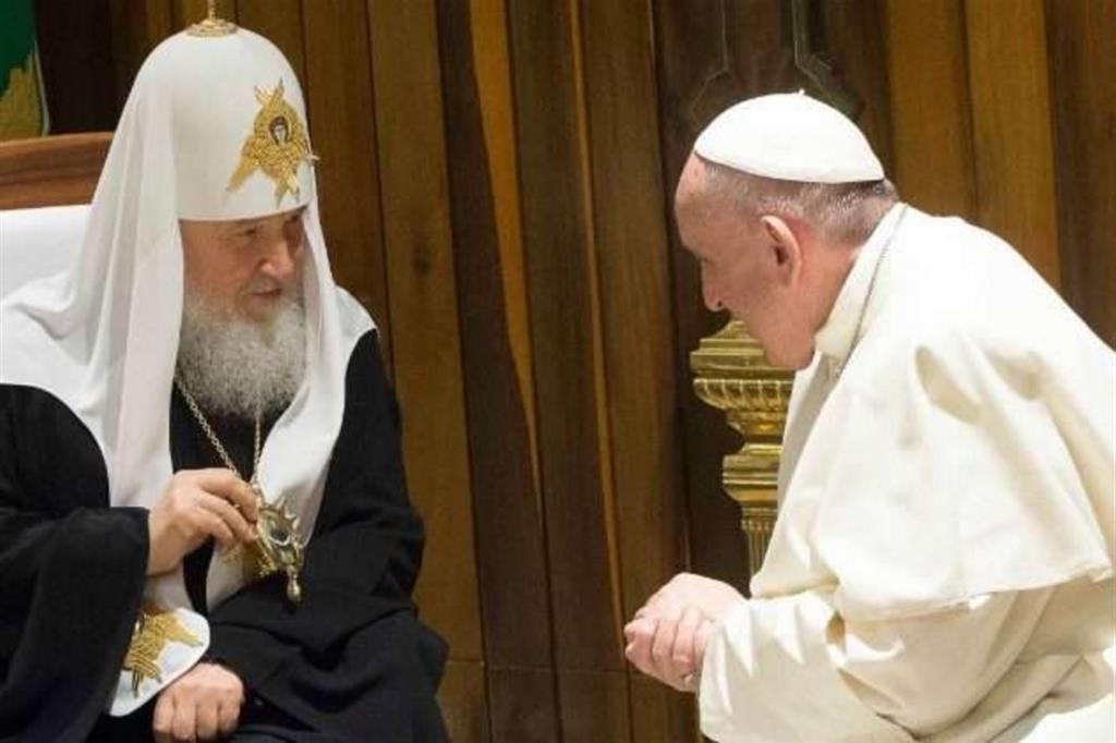 Papa Francesco incontra il patriarca di Mosca, Kirill, a Cuba nel febbraio 2016
