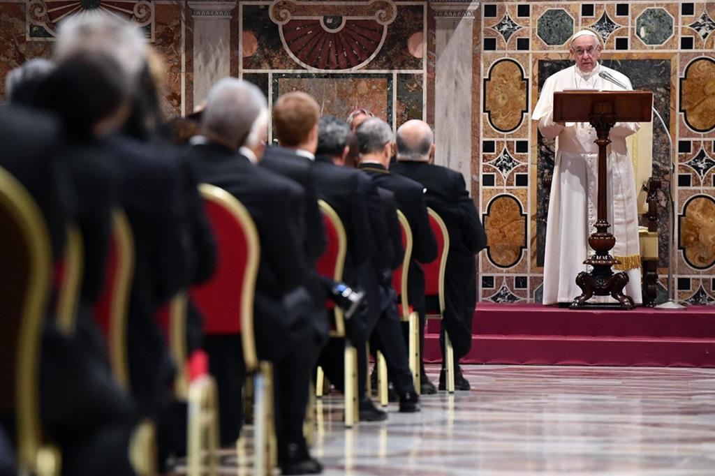Il Papa incontra il Corpo diplomatico