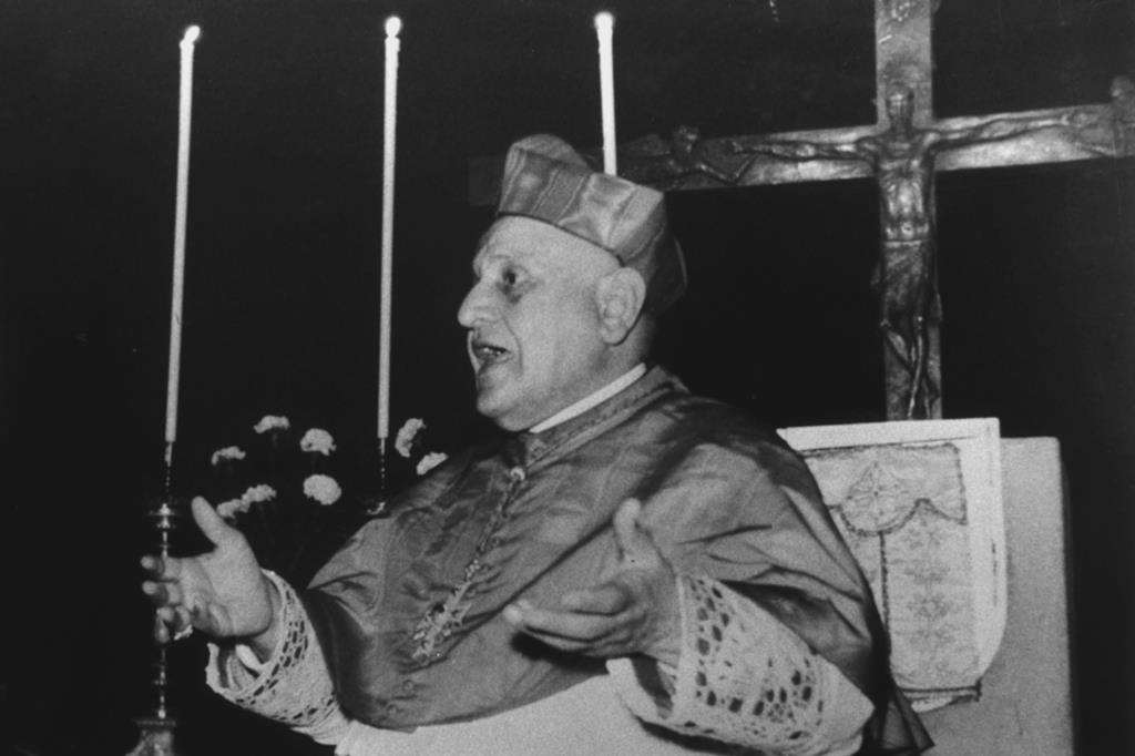 Una immagine di Angelo Giuseppe Roncalli quando era cardinale, poi diventato Papa Giovanni XXIII
