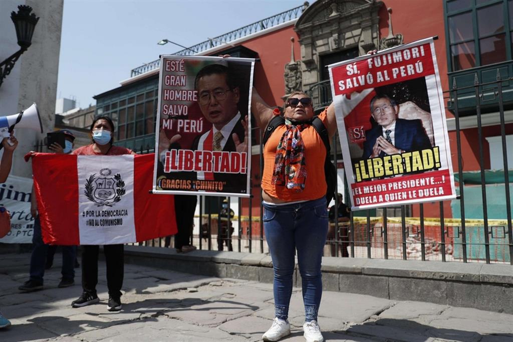 Manifestazione in sostegno di Fujimori a Lima