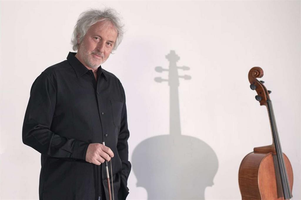 Il violoncellista Mario Brunello, dal 2020 direttore artistico del Festival Internzionale di Stresa