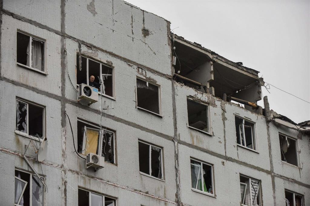 Macerie a Kharkiv dopo un bombardamento