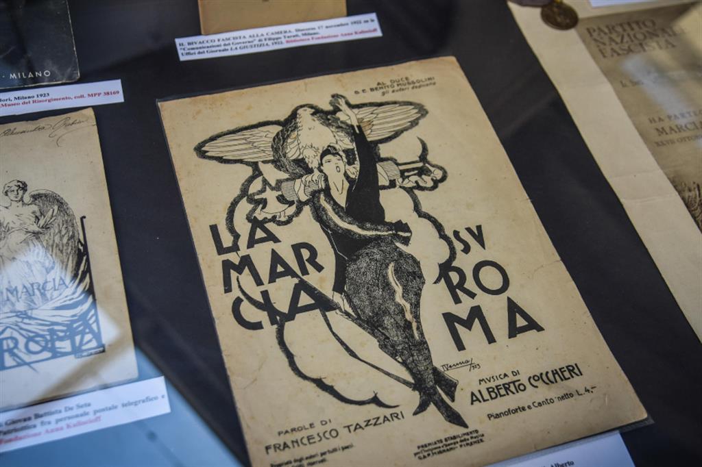 Un'immagine della mostra "La marcia su Roma: Il crollo della democrazia in Italia" allestita in questi giorni nel Museo del Risorgimento di Milano