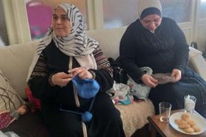 «La vita di noi profughe in Turchia? Un filo di lana tessuto con Caritas»