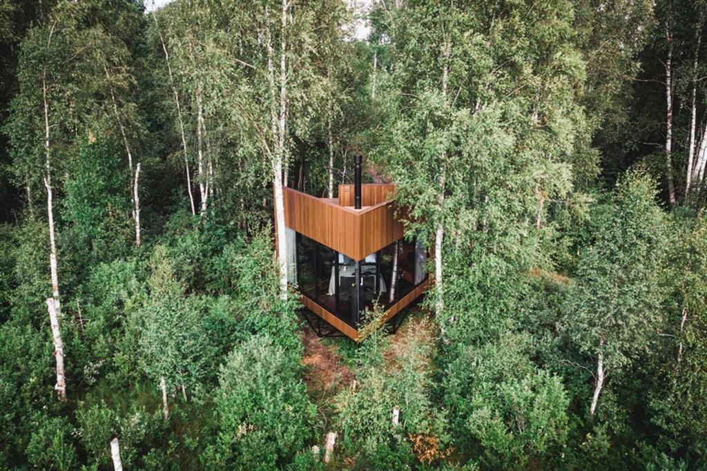 Il microhotel Maidla Nature Villa (Estonia), nominato per l’European Union Prize for Contemporary Architecture nel 2022. Nel mese di giugno Tallinn ospiterà per la prima volta l’European Design Festival