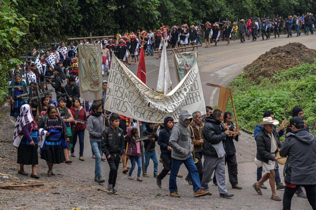Gli zapatisti del Chiapas tengono testa ai narcos
