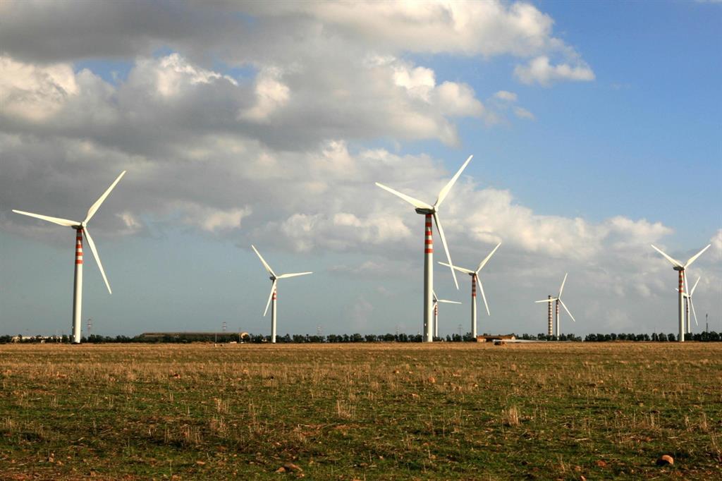 Un parco eolico: la sostenibilità passa anche dall'energia prodotta da fonti rinnovabili