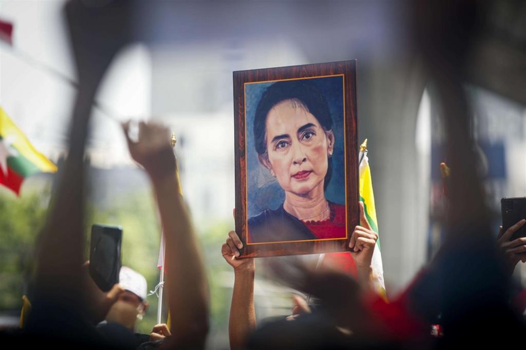 Suu Kyi condannata ad altri 3 anni di carcere