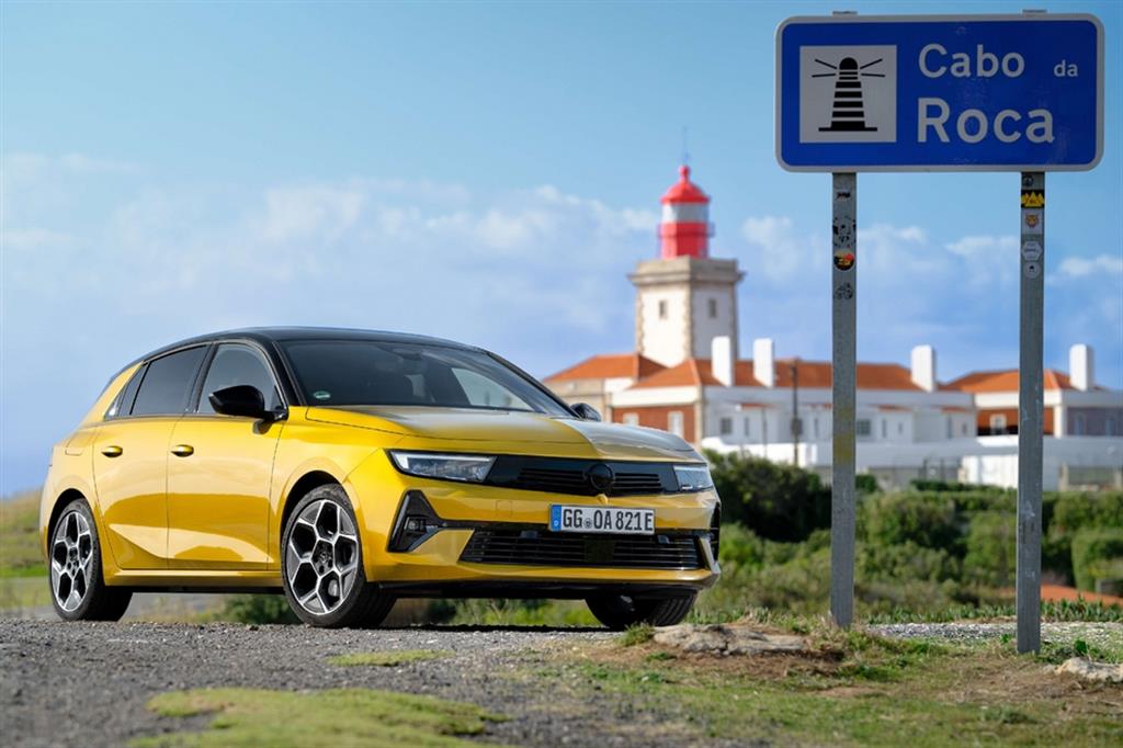 Opel Astra, vincono design e piacere di guida
