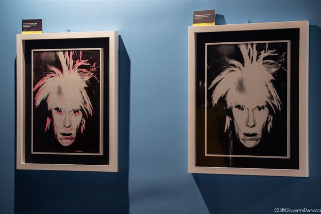 Un'immgine dell'allestimento della mostra "Andy Warhol. La pubblicità della forma" alla Fabbrica del Vapore di Milano