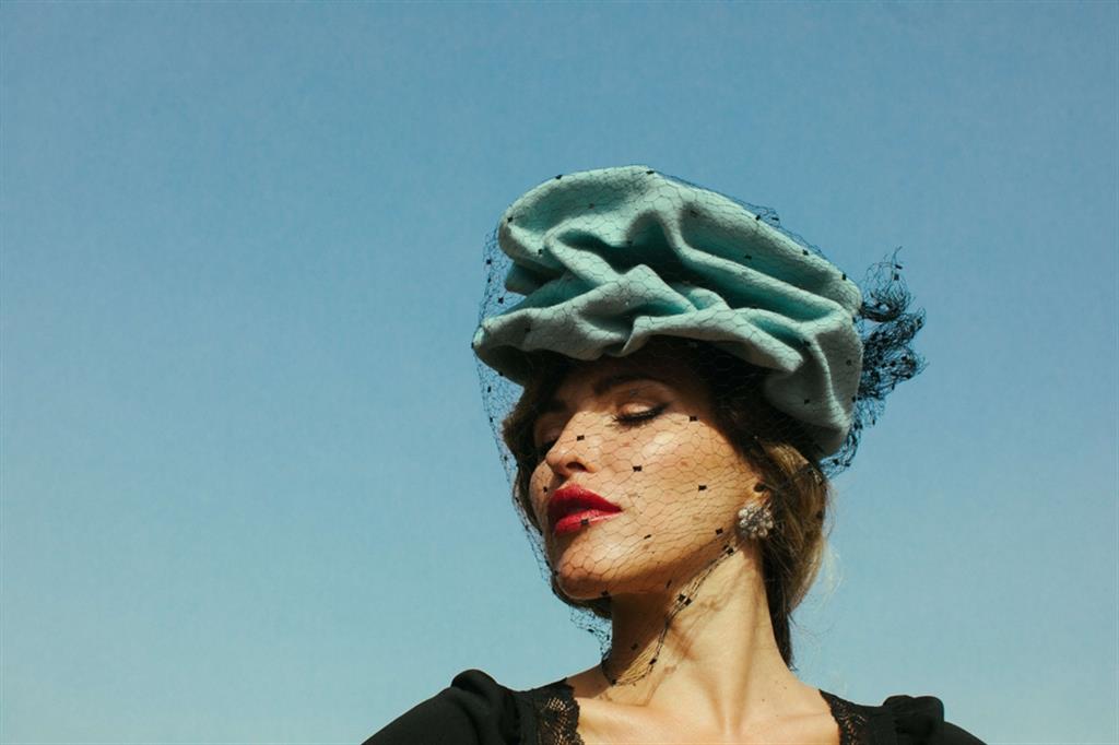 La cantante e polistrumentista Serena Brancale: il nuovo album s'intitola “Je so accussì”