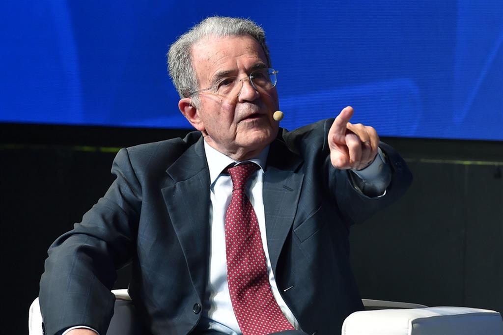 Prodi: Così la ripresa si ferma, è un danno per tutti