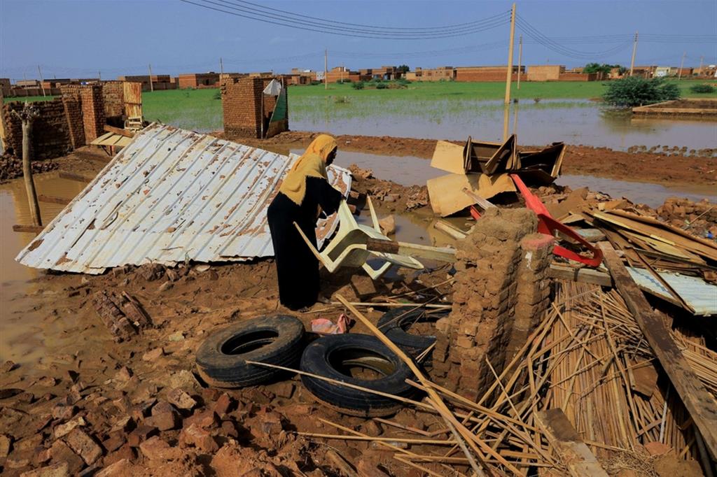Anche Volker Perthes, capo della Missione di assistenza alla transizione integrata delle Nazioni Unite in Sudan (Unitams), si è detto vicino alle popolazioni colpite dai fenomeni atmosferici. “L’Onu fornisce supporto dove può. Finora l’assistenza delle Nazioni Unite ha raggiunto 40.000 persone, ma molte altre avranno bisogno di aiuto nelle prossime settimane. La crisi sottolinea la necessità di consenso e stabilità” ha detto. - Reuters