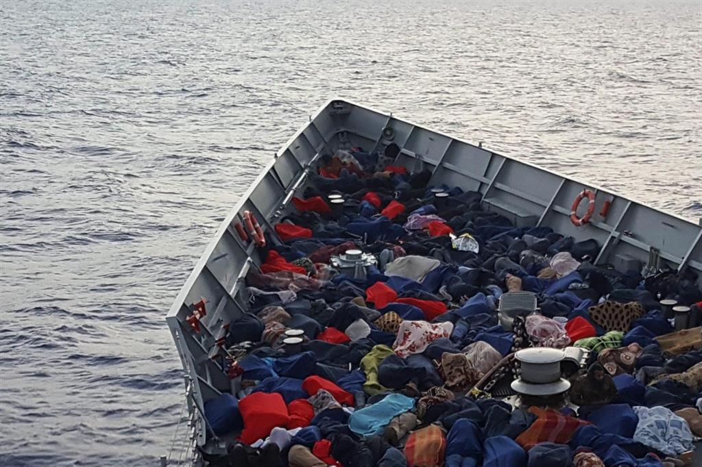 Quasi 1.200 persone soccorse dalla Guardia costiera italiana