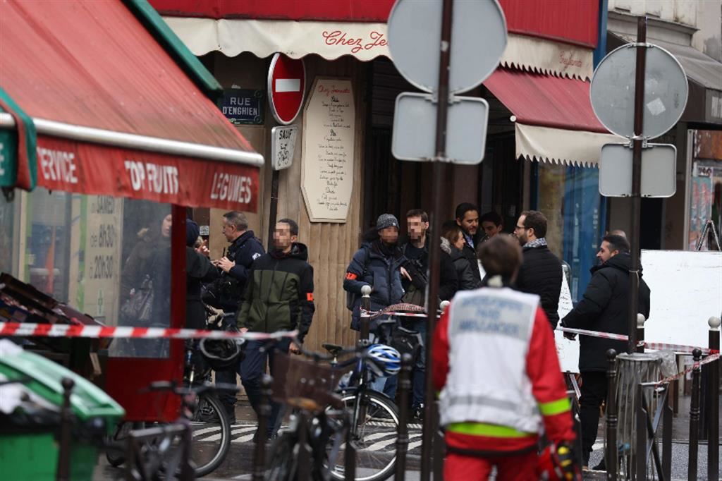 La scena della sparatoria, nel centro di Parigi