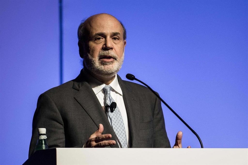 Ben Bernanke, ex governatore della Fed, tra i tre vincitori del Nobel per l'Economia