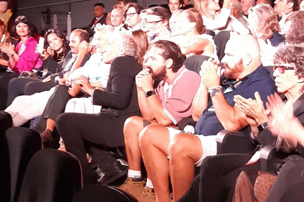 L'attore americano Shia LaBeouf al Theater am Lido al fianco di Abel Ferrara alla premiere del film "Padre Pio"