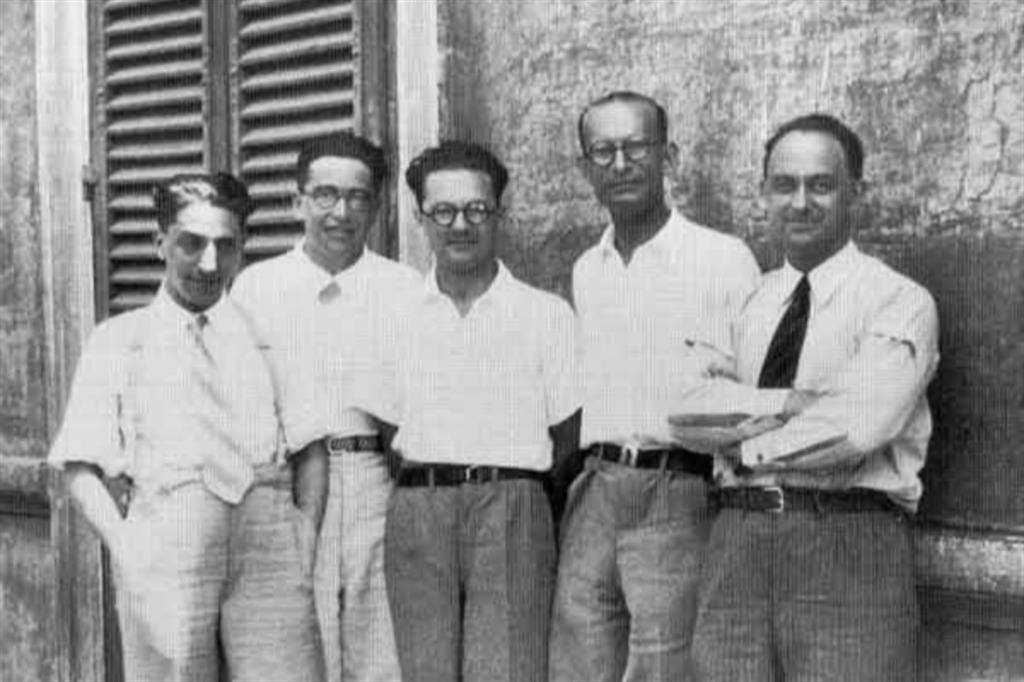 I "ragazzi di via Panisperna", da sinistra: Oscar D'Agostino, Emilio Segrè, Edoardo Amaldi, Franco Rasetti ed Enrico Fermi