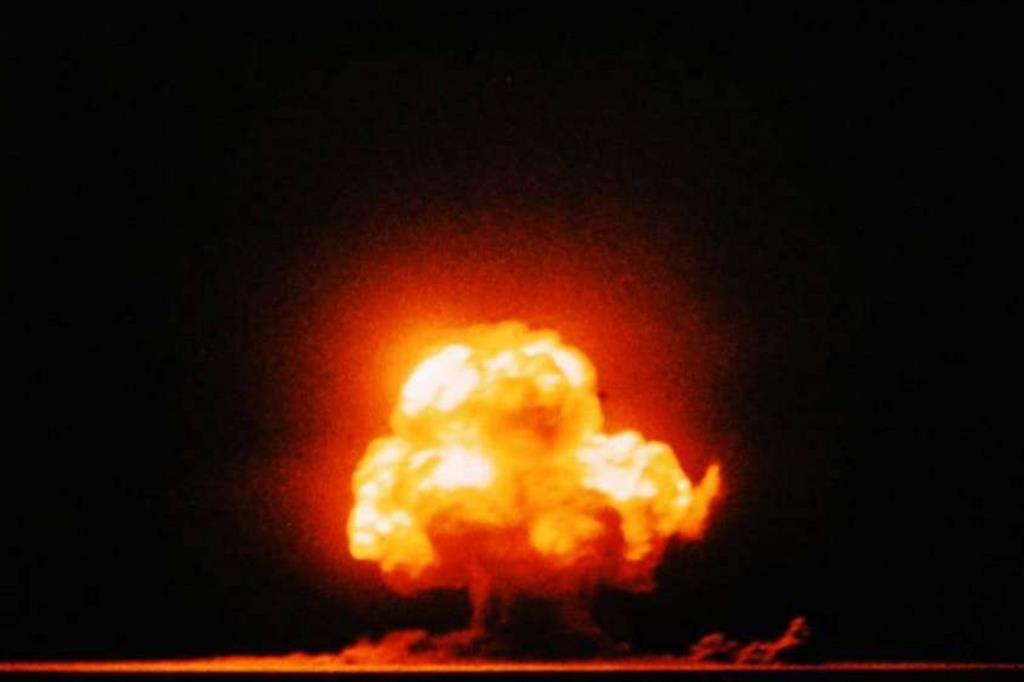 L'esplosione di Trinity, la prima bomba atomica della storia, il 16 luglio 1945