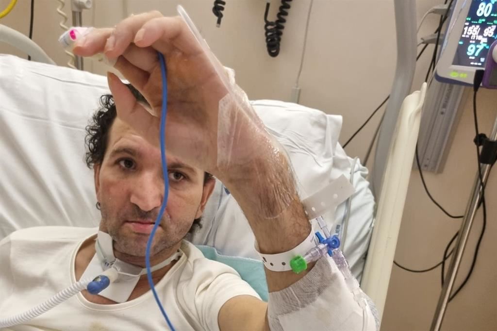 Hasib Omerovic è ricoverato dal 25 luglio al Gemelli. Dopo una decina di interventi stanno migliorando le sue condizioni