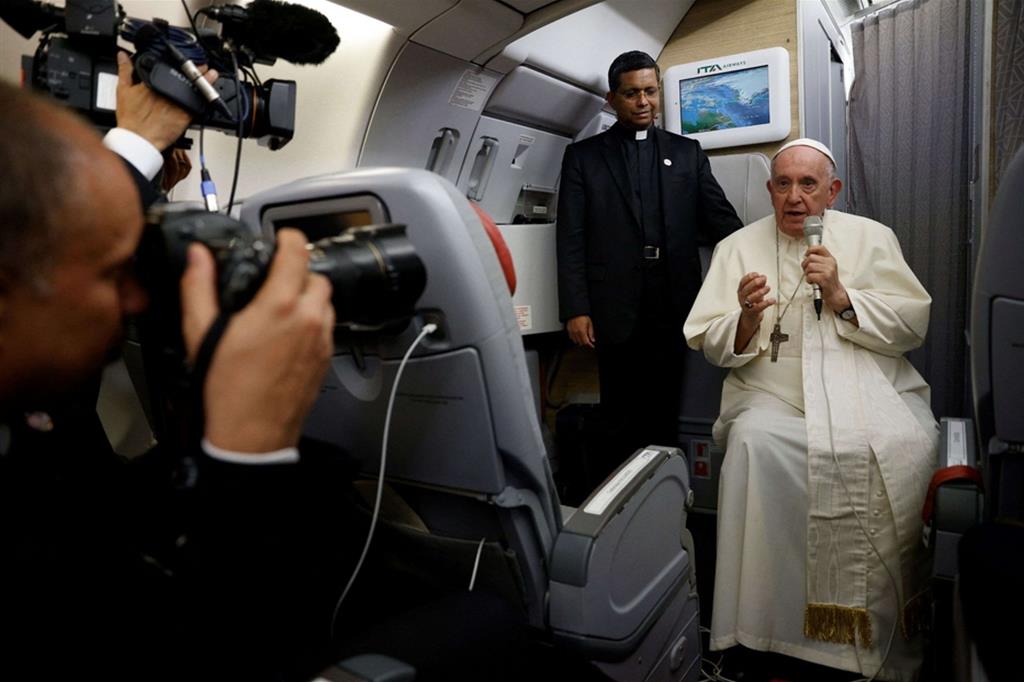 La conferenza stampa di papa Francesco sul volo di ritorno dal viaggio apostolico in Canada