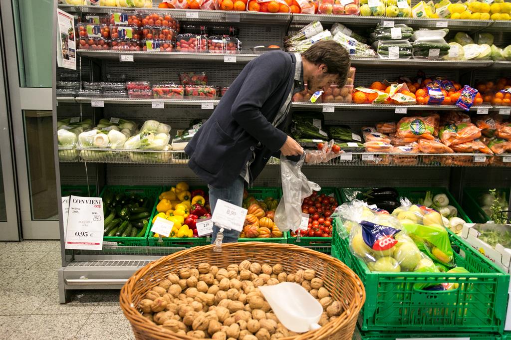 L'inflazione batte un nuovo record: ad ottobre sfiora il 12%