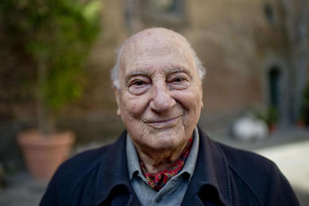 Lo scrittore Raffaele La Capria, scomparso oggi a 99 anni