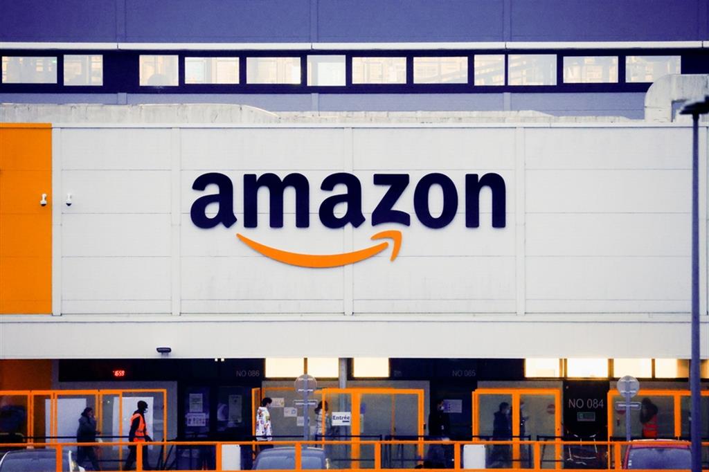 Amazon dichiara guerra alle false recensioni online