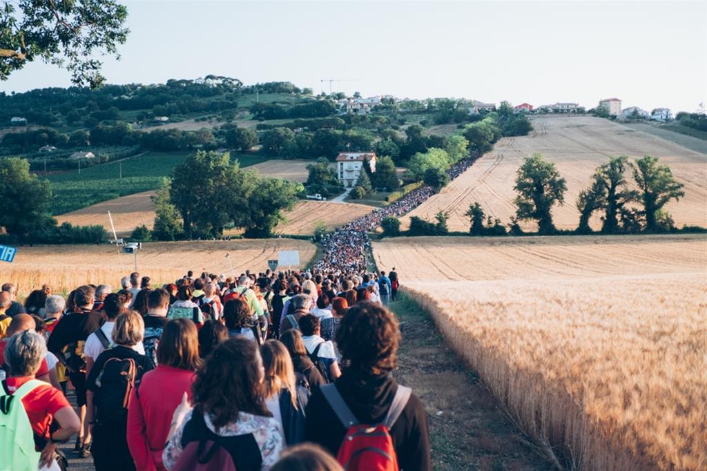 L'edizione del Pellegrinaggio Macerata-Loreto del 2018: vi parteciparono centomila persone
