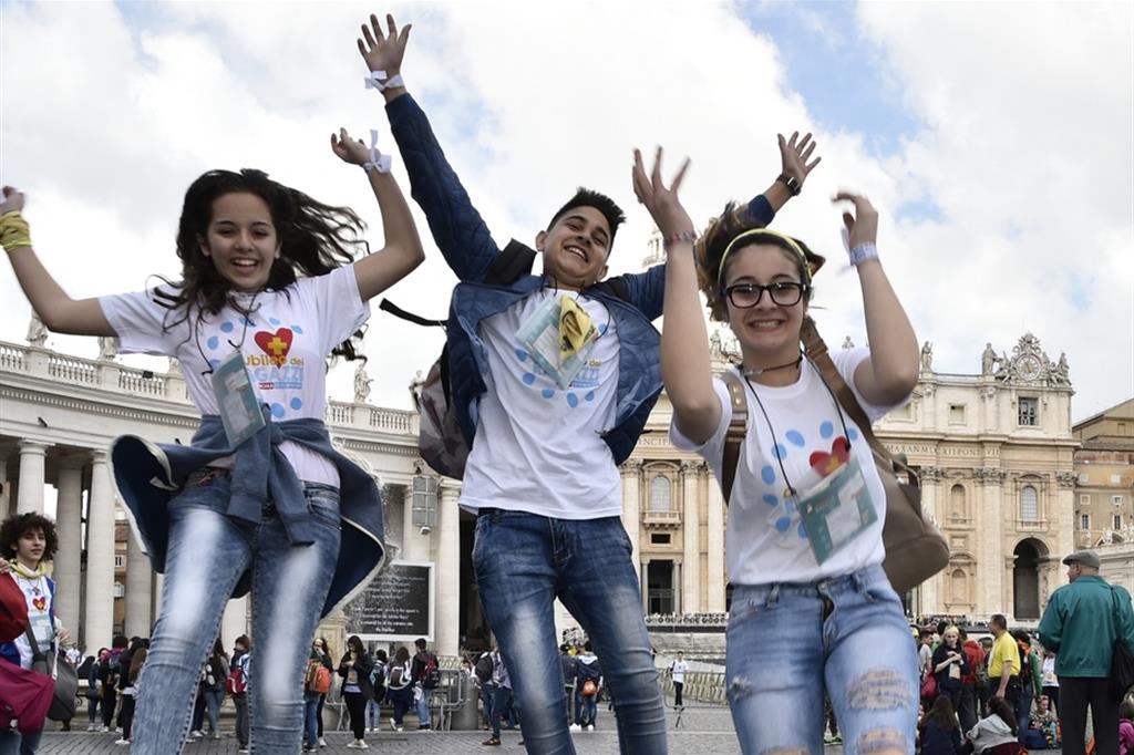 57mila adolescenti col Papa, in piazza San Pietro canterà Blanco