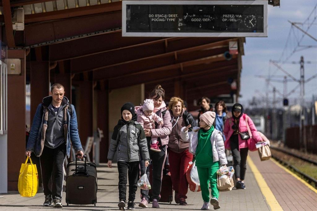 Civili in fuga da Odessa arrivano nel sud della Polonia