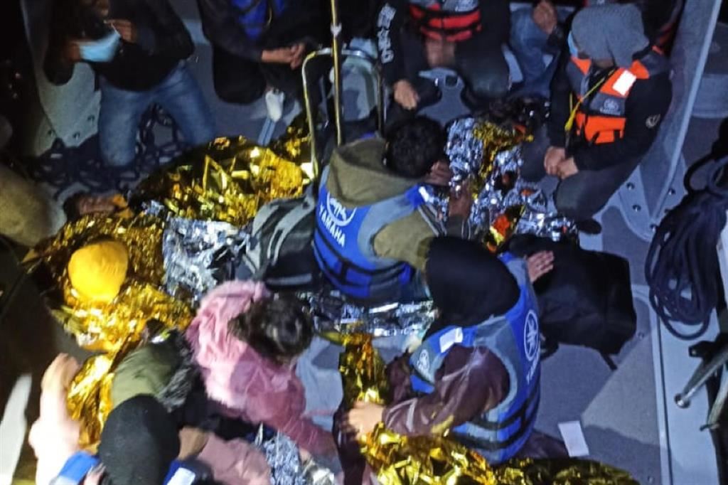 Sbarchi autonomi a Lampedusa. Ritrovato il corpo di un neonato