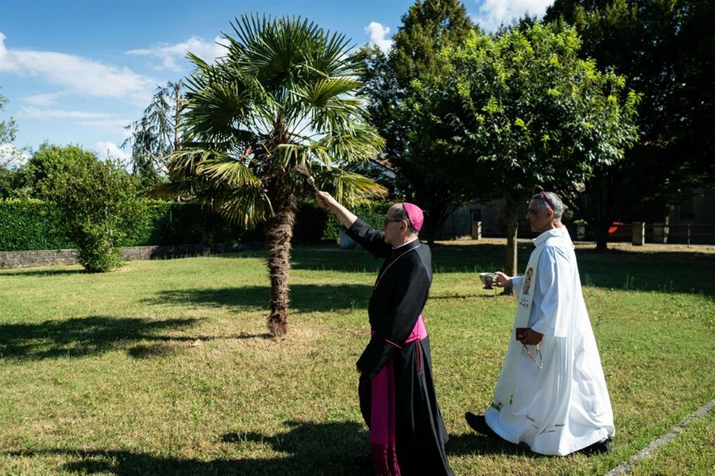 L'arcivescovo Delpini in pellegrinaggio contro la siccità