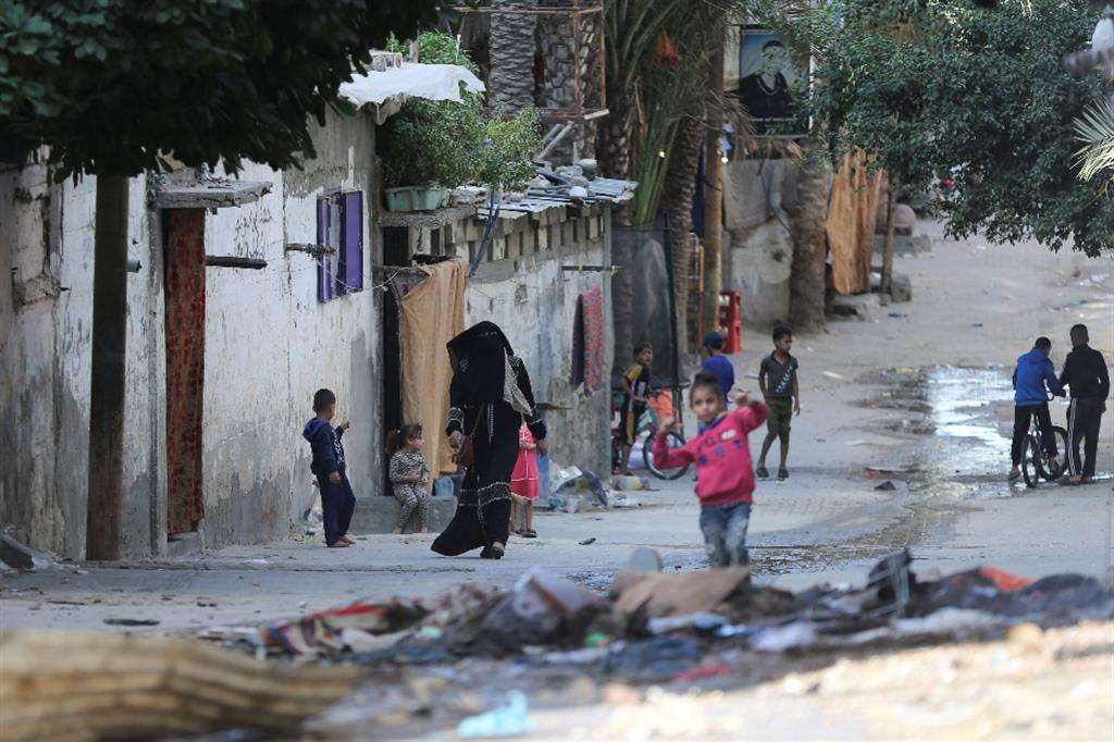 Abitanti di un campo profughi in Palestina