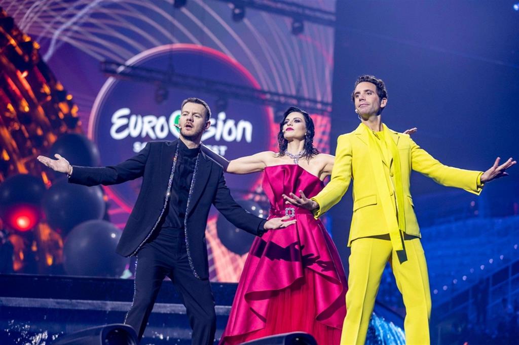 Il trio dei conduttori di Eurovision Song Contest 2022 Alessandro Caattelan, Laura Pausini e Mika