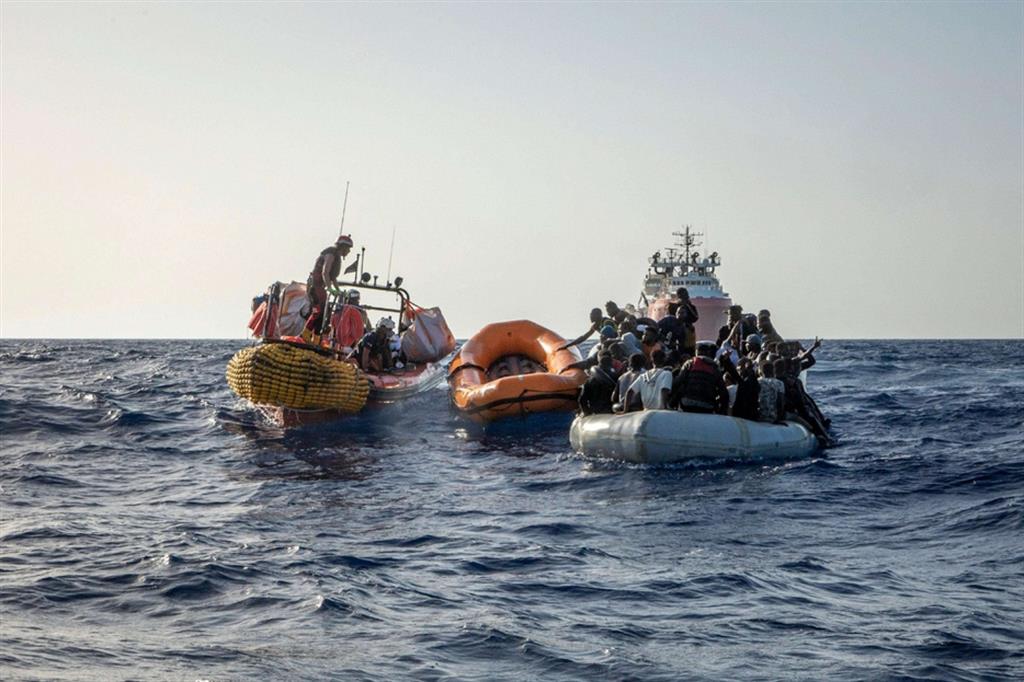 Naufragio nel Mediterraneo: 22 dispersi e 1 morto