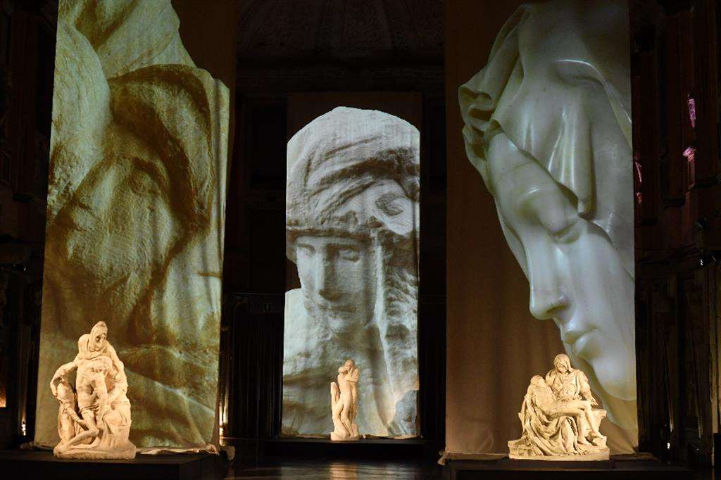 I calchi delle tre Pietà di Michelangelo in mostra a Palazzo Reale aiutano a comprendere l'evoluzione artistica di un genio