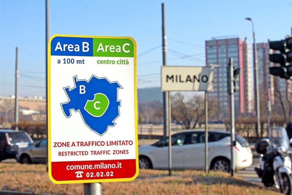 Stop alle auto in Area B, Milano (e non solo) chiude ai veicoli meno recenti
