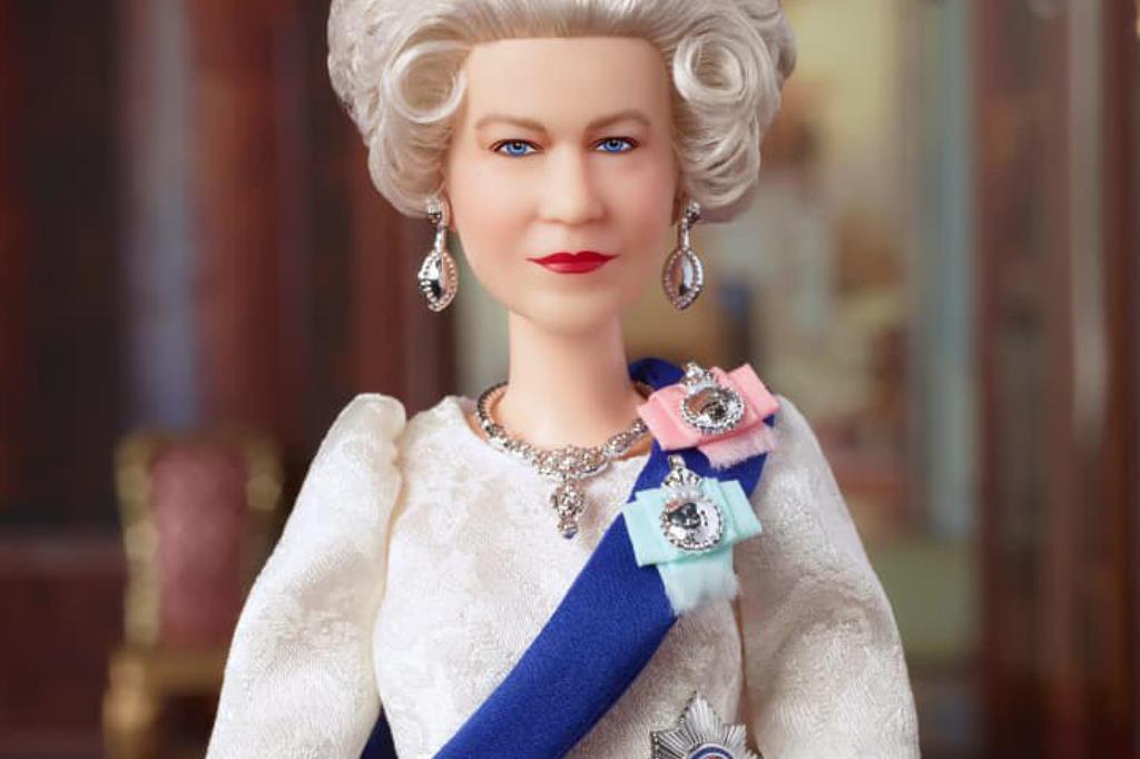 Per i 70 anni di regno, arriva la Barbie Regina Elisabetta