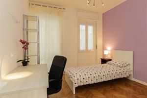 A Milano servono più di 600 euro per una stanza singola