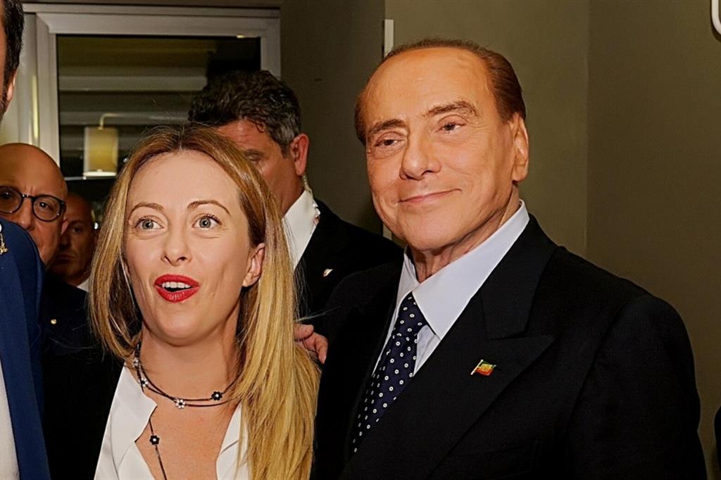 Giorgia Meloni (Fdi) con Silvio Berlusconi (Fi) in una foto d'archivio
